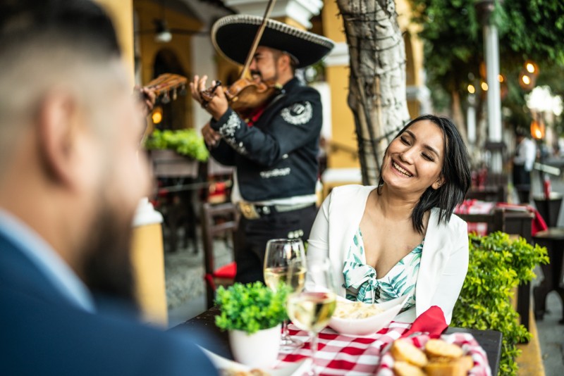 dining scene in San Jose del Cabo