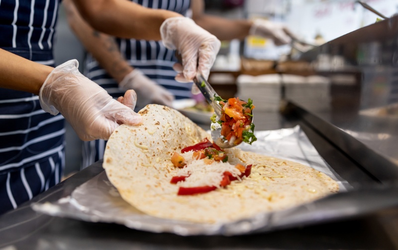 preparing-quesedillas